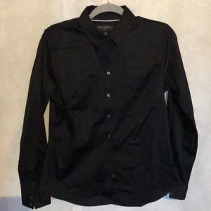 Tailored slim Banana Republic long sleeve blouse